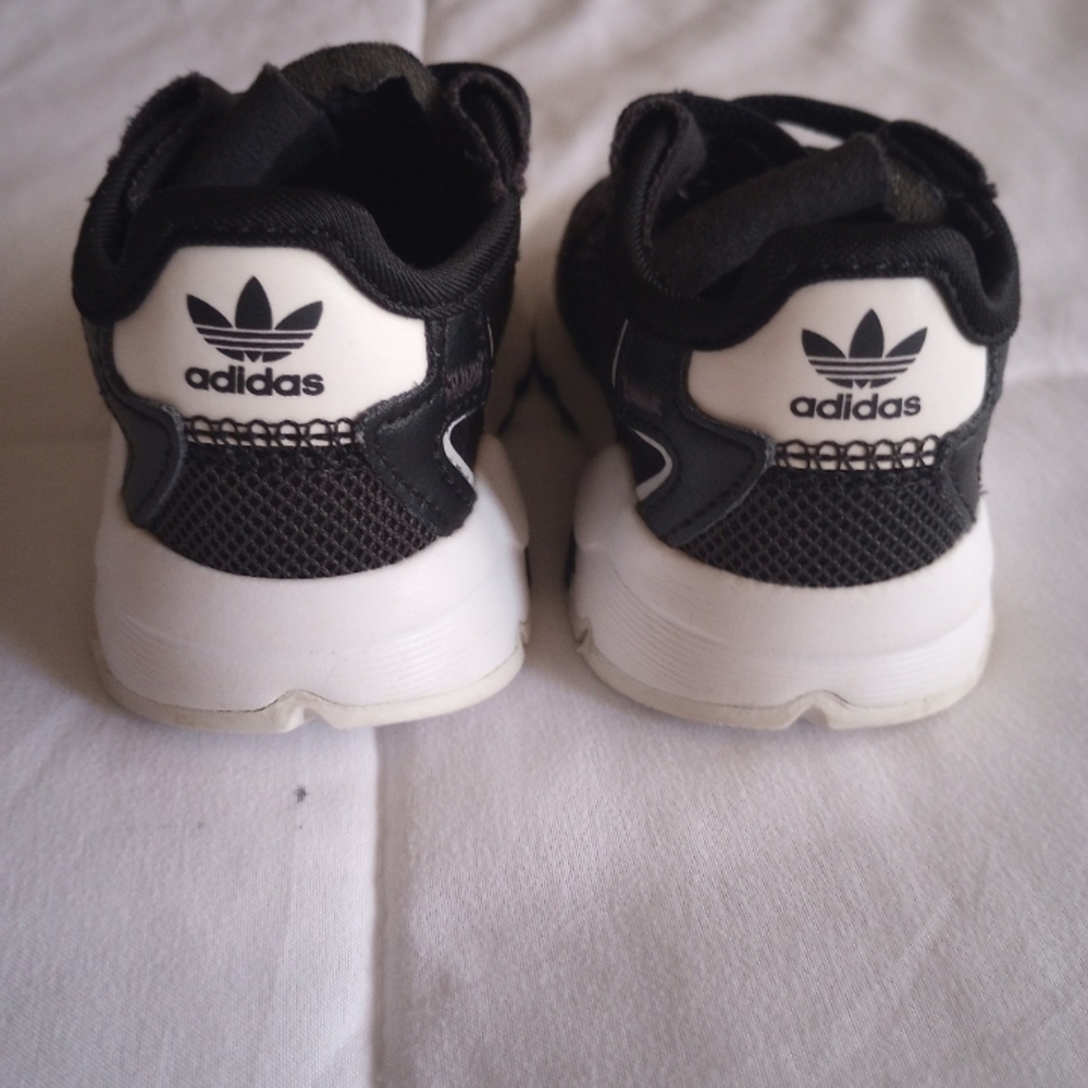 Adidas Kids Sneakers in Black and White